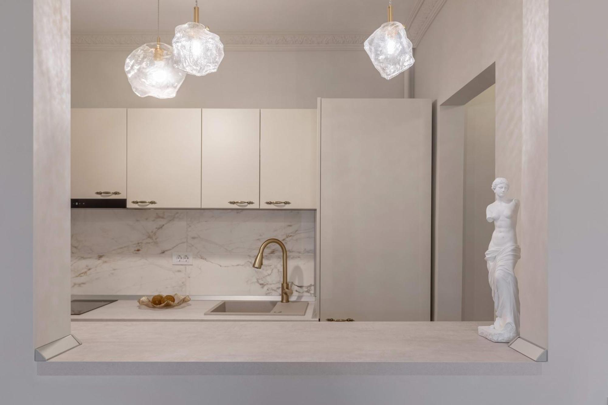 Maison Elysee - An Elegant In Piata Romana Appartamento